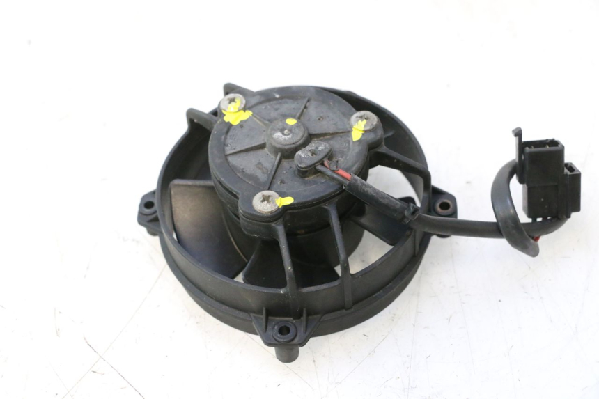photo de WENTYLATOR YAMAHA XMAX X-MAX 125 (2006 - 2009) - Zbliżenie techniczne