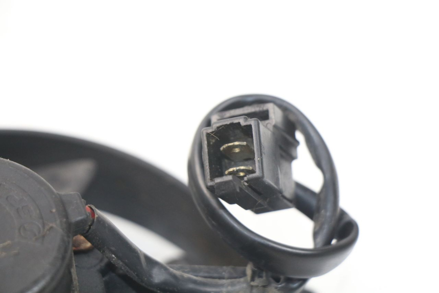 photo de WENTYLATOR YAMAHA YP MAJESTY 125 (2007 - 2010) - Inny kąt widzenia