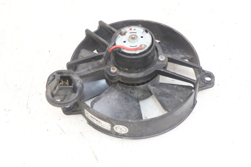 photo de WENTYLATOR YAMAHA YP MAJESTY 125 (1998 - 2001) - Szczegół części