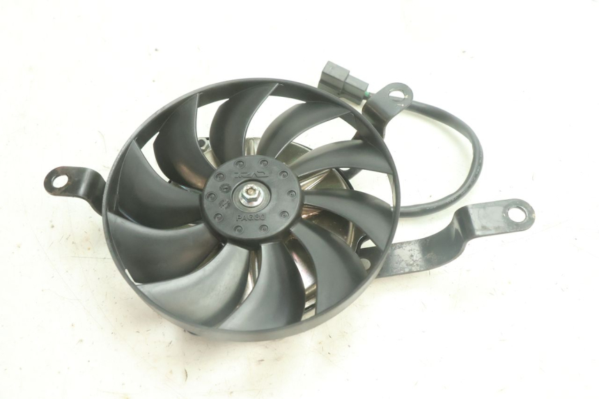 photo de WENTYLATOR YAMAHA YZF R6 600 (2008 - 2009) - Szczegół części