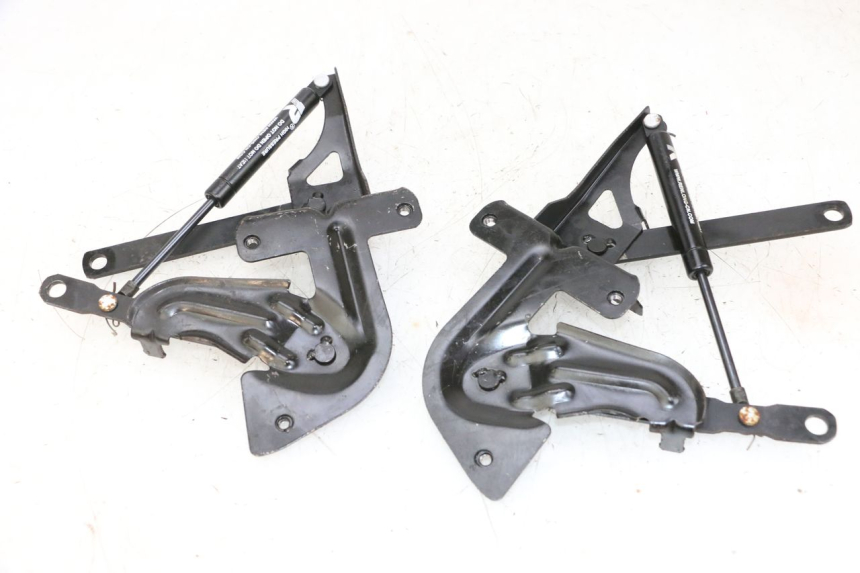 photo de SIŁOWNIK KUFERKA JM MOTORS GTS 125 (2015 - 2019) - Szczegół części