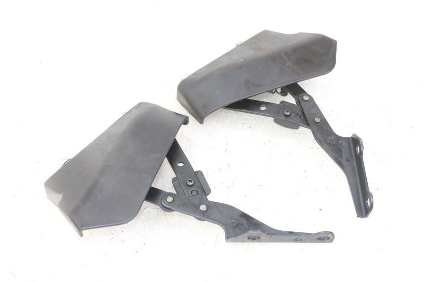 photo de SIŁOWNIK KUFERKA PIAGGIO MP3 LT 300 (2010 - 2016) - Szczegół części