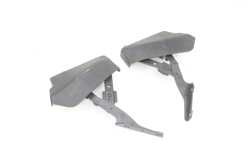 photo de SIŁOWNIK KUFERKA PIAGGIO MP3 RL 250 (2006 - 2010) - Szczegół części