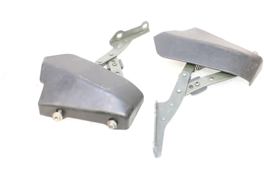 photo de SIŁOWNIK KUFERKA PIAGGIO MP3 RL 250 (2006 - 2010) - Szczegół części