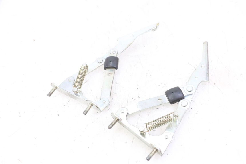 photo de SIŁOWNIK KUFERKA PIAGGIO MP3 125 (2006 - 2014) - Szczegół części