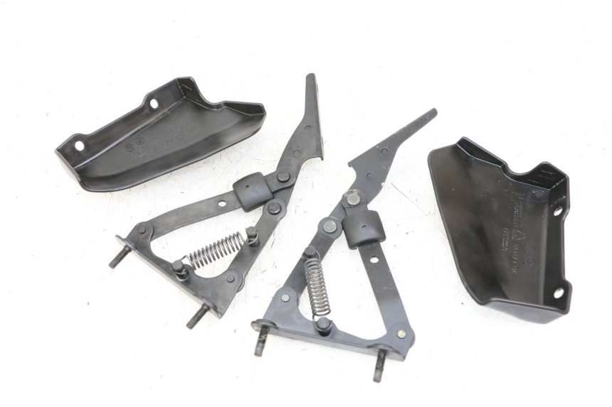 photo de SIŁOWNIK KUFERKA PIAGGIO MP3 LT 400 (2007 - 2012) - Szczegół części