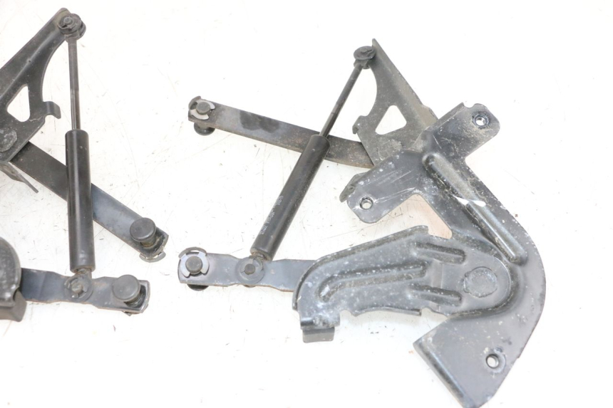 photo de SIŁOWNIK KUFERKA PEUGEOT SATELIS 125 (2013 - 2018) - Widok ogólny