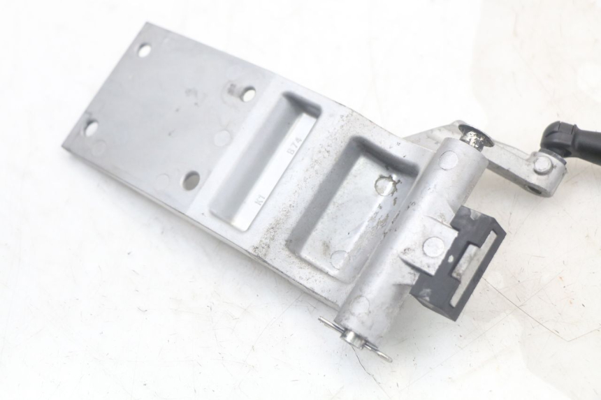 photo de SIŁOWNIK KUFERKA YAMAHA XMAX X-MAX ABS 125 (2017 - 2020) - Zoom stanu zużycia