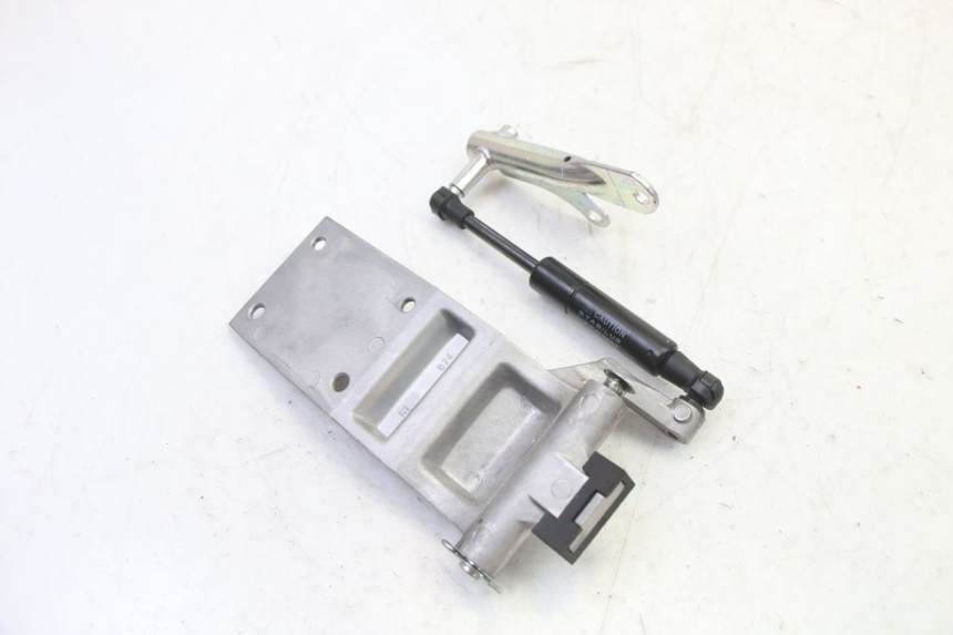 photo de SIŁOWNIK KUFERKA YAMAHA XMAX X-MAX 125 (2021 - 2025) - Widok ogólny