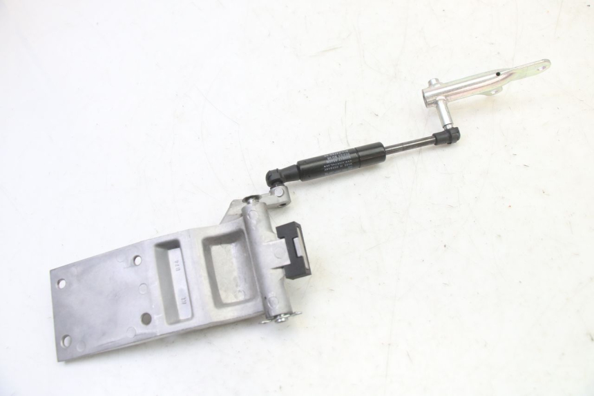 photo de SIŁOWNIK KUFERKA YAMAHA XMAX X-MAX 125 (2021 - 2025) - Punkty mocowania