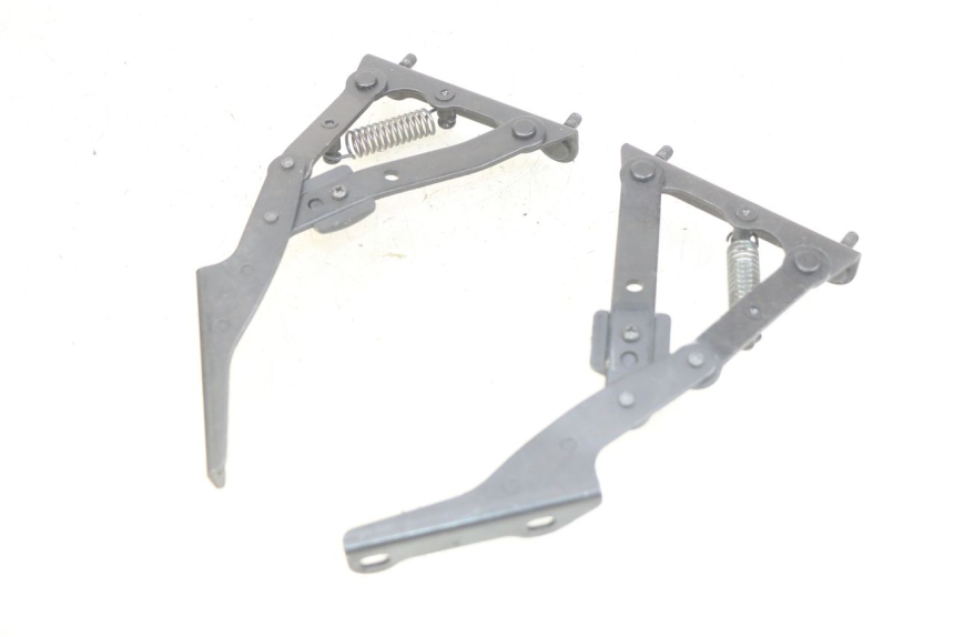 photo de SIŁOWNIK KUFERKA PIAGGIO XEVO - X EVO 125 (2007 - 2017) - Zoom stanu zużycia