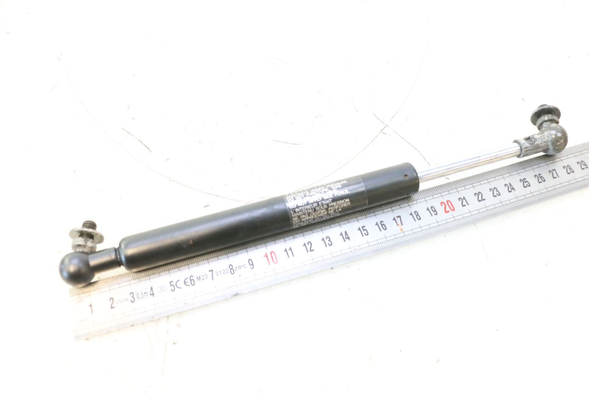 photo de SIŁOWNIK SIEDZENIA YAMAHA XP T-MAX ABS 500 (2005 - 2005) - Zbliżenie techniczne