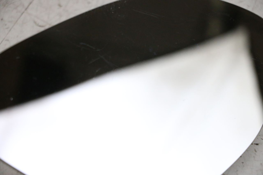 photo de SZKŁO LEWEGO LUSTERKA WSTECZNEGO PIAGGIO X9 EVOLUTION 125 (2003 - 2007) - Zoom stanu zużycia