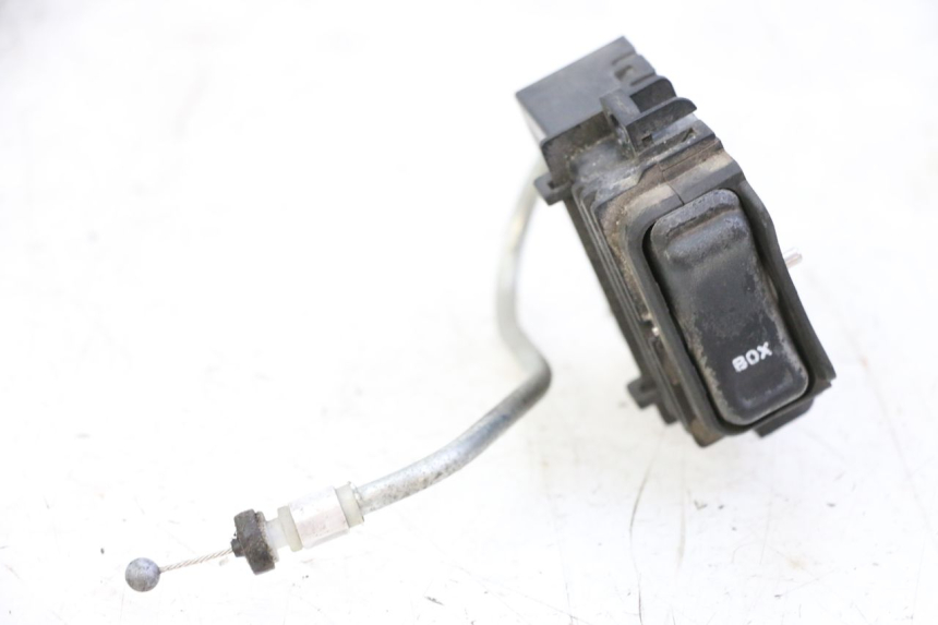 photo de ZAMEK SIEDZENIA HONDA FORZA ABS 300 (2013 - 2017) - Widok główny