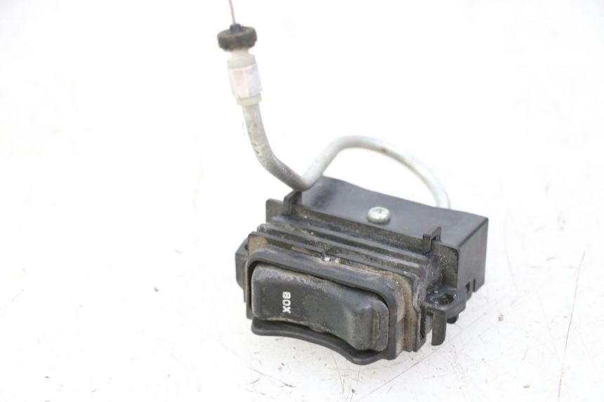 photo de ZAMEK SIEDZENIA HONDA FORZA ABS 300 (2013 - 2017) - Szczegół części