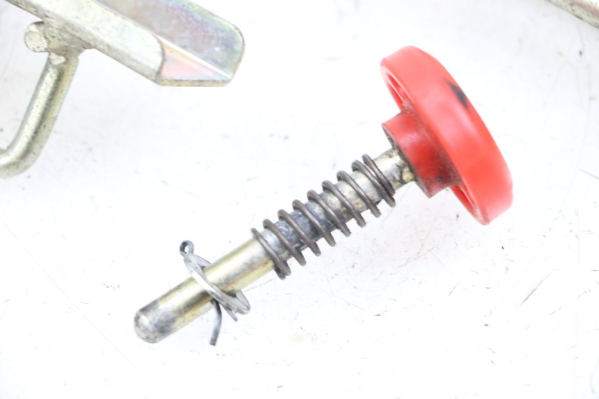 photo de ZAMEK SIEDZENIA HYOSUNG GTR 125 (2006 - 2008) - Zoom stanu zużycia