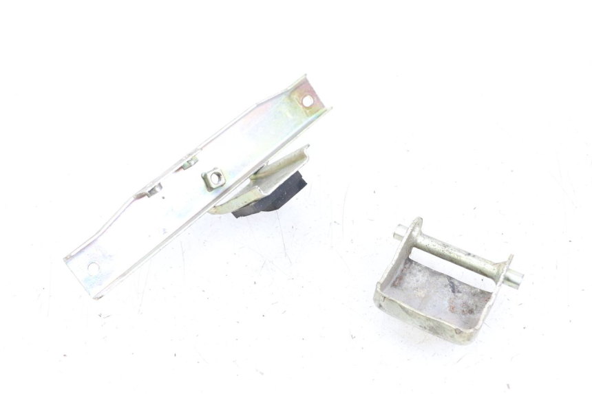 photo de ZAMEK SIEDZENIA HYOSUNG GTR 125 (2006 - 2008) - Inny kąt widzenia