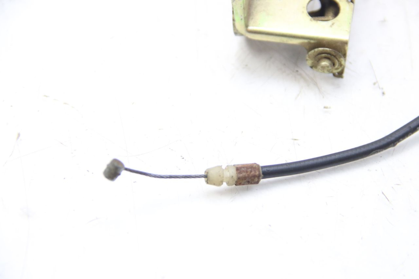 photo de ZAMEK SIEDZENIA SYM WOLF SB 125 (2011 - 2018) - Inny kąt widzenia