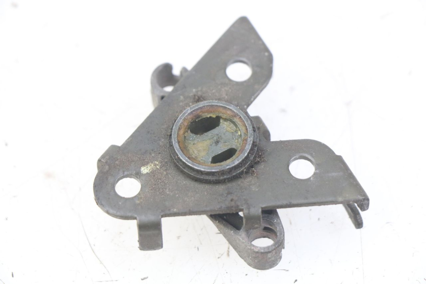 photo de ZAMEK KLAPY PEUGEOT DJANGO 2T 50 (2014 - 2019) - Szczegół części