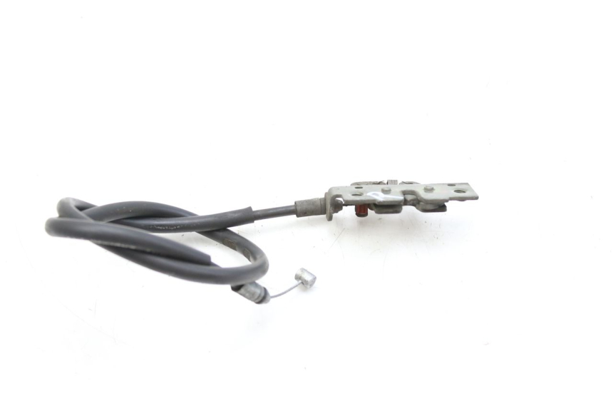 photo de ZAMEK KLAPY HONDA FES PANTHEON 125 (2003 - 2007) - Zbliżenie techniczne