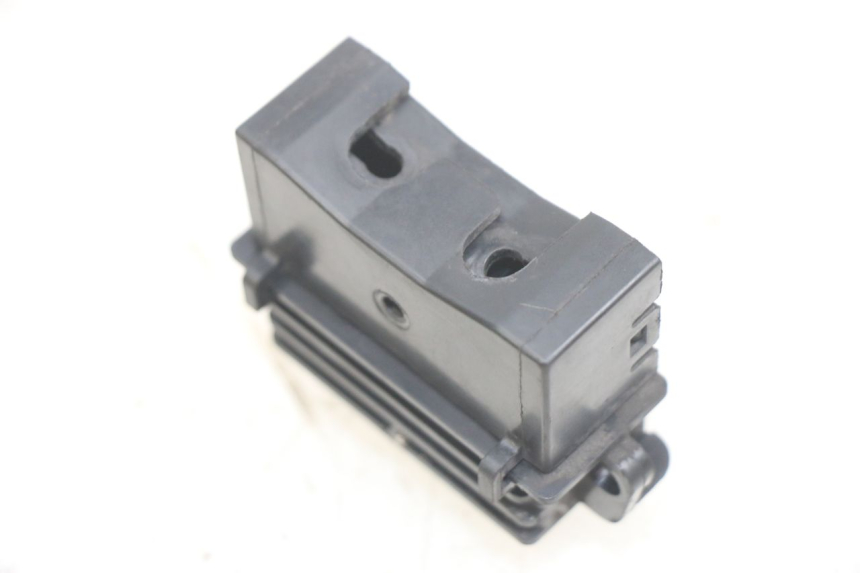 photo de ZAMEK KLAPY HONDA PCX (JF28) 125 (2009 - 2011) - Inny kąt widzenia