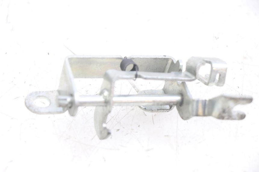 photo de ZAMEK KLAPY HONDA PCX (JF47) 125 (2012 - 2013) - Szczegół części