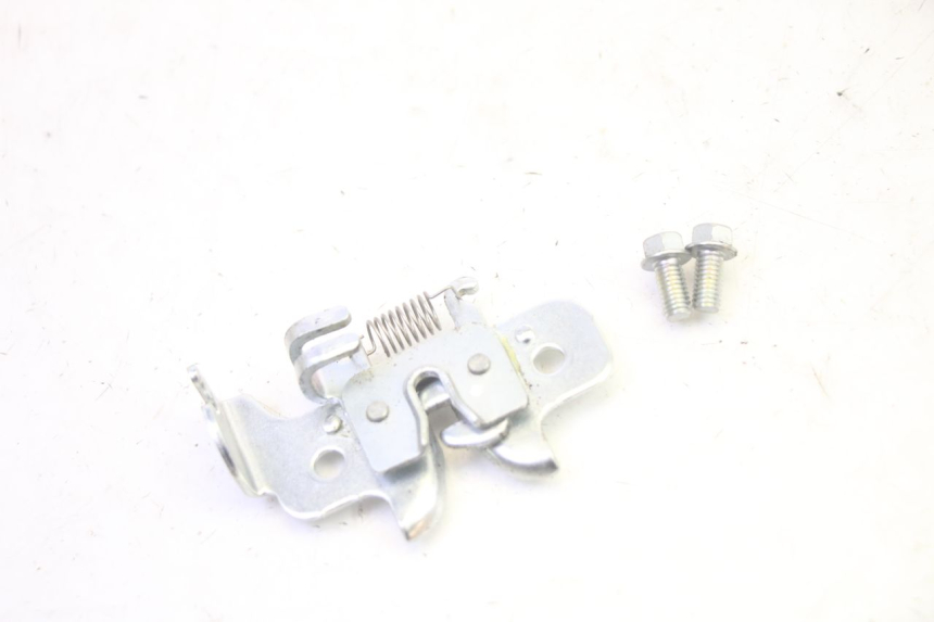 photo de ZAMEK KLAPY YAMAHA TRICITY 300 (2020 - 2024) - Widok główny