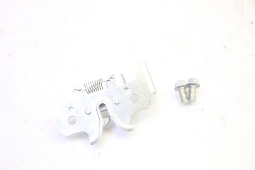 photo de ZAMEK KLAPY YAMAHA TRICITY 300 (2020 - 2024) - Zoom stanu zużycia