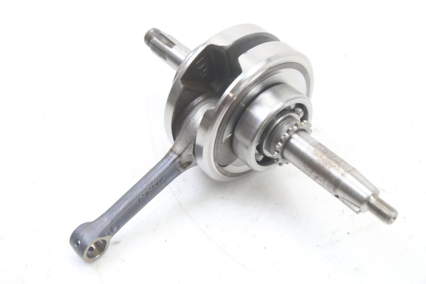 photo de WAŁ KORBOWY APOLLO RFZ 125 - Inny kąt widzenia