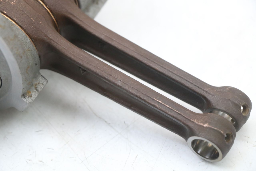 photo de WAŁ KORBOWY HYOSUNG GV AQUILA 125 (2000 - 2009) - Inny kąt widzenia