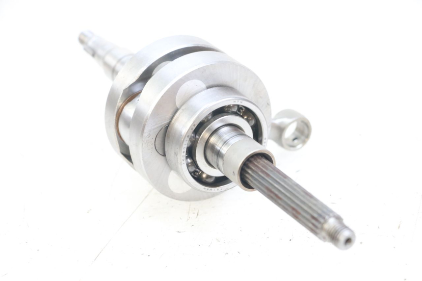 photo de WAŁ KORBOWY MBK BOOSTER SPIRIT 50 (1999 - 2003) - Punkty mocowania