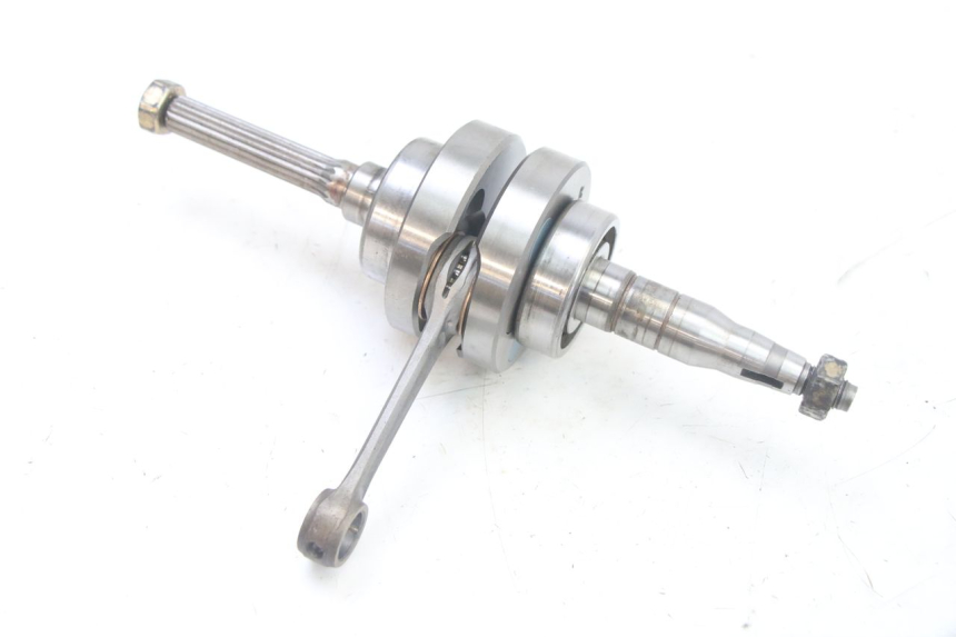 photo de WAŁ KORBOWY MBK BOOSTER SPIRIT NAKED 50 (2004 - 2017) - Inny kąt widzenia