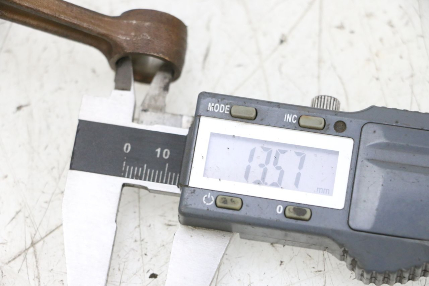 photo de WAŁ KORBOWY MBK BOOSTER SPIRIT NAKED 50 (2004 - 2017) - Zbliżenie techniczne