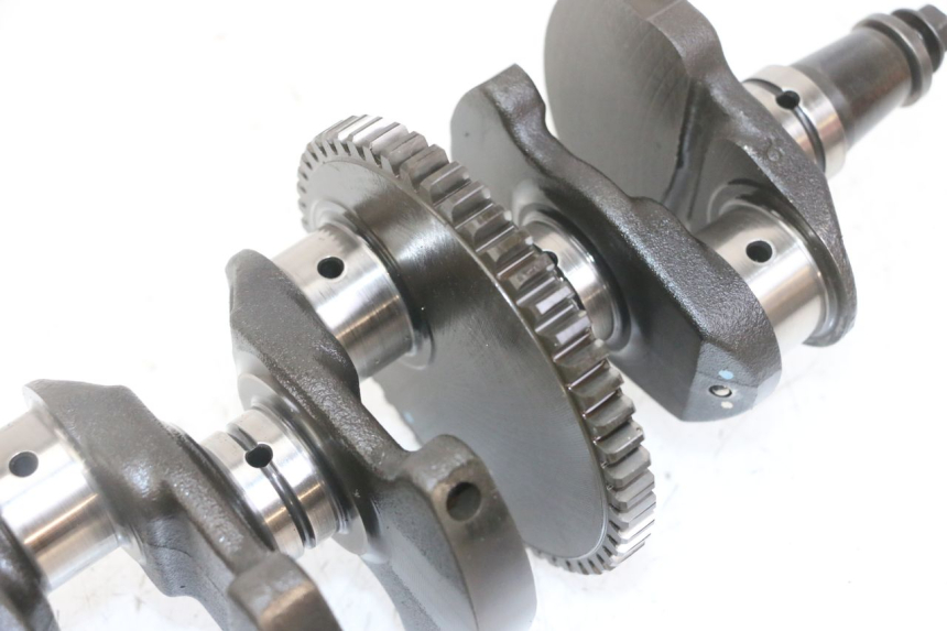 photo de WAŁ KORBOWY HONDA CB R 1000 (2018 - 2023) - Zbliżenie komponentów