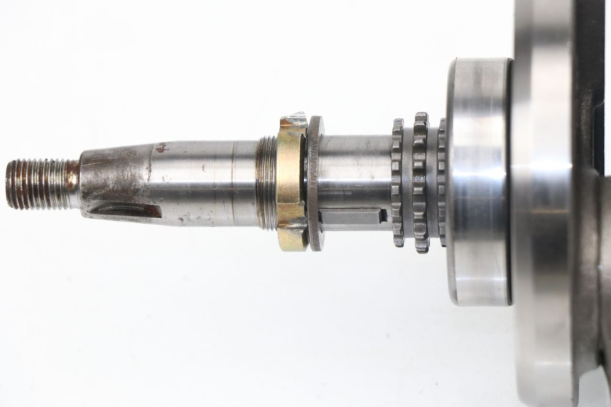 photo de WAŁ KORBOWY REVATTO FUTURA GT 125 (2006 - 2008) - Zbliżenie techniczne