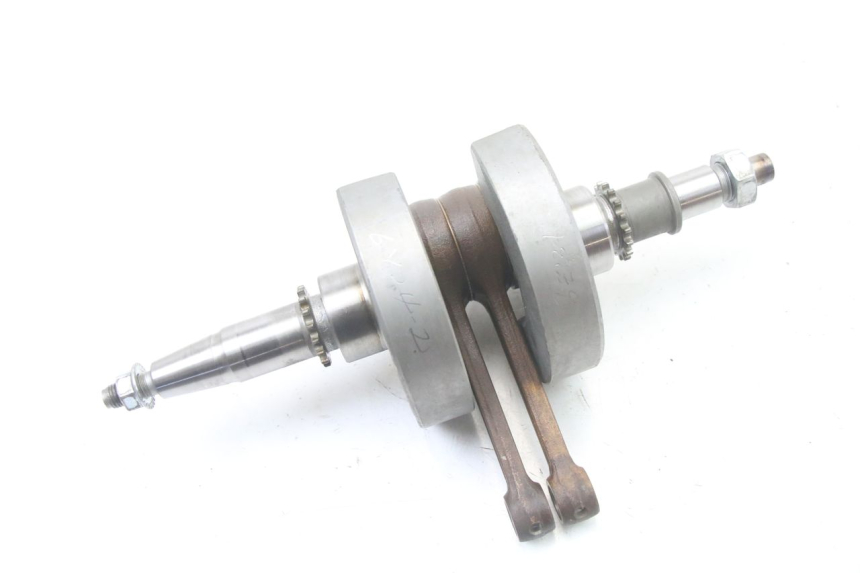 photo de WAŁ KORBOWY HYOSUNG GTR 125 (2006 - 2008) - Punkty mocowania