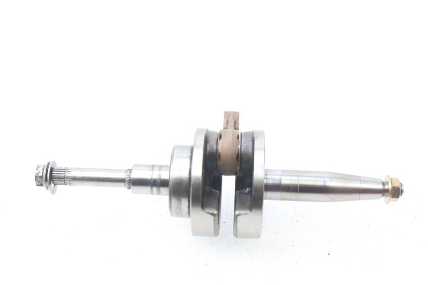 photo de WAŁ KORBOWY PEUGEOT KISBEE 2T 50 (2018 - 2022) - Oznaczenia i referencje