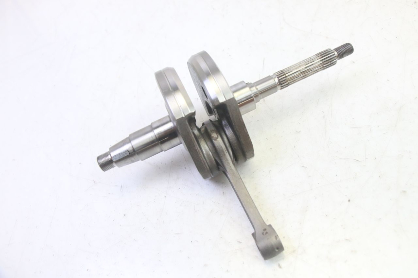 photo de WAŁ KORBOWY PIAGGIO MP3 RL 250 (2006 - 2010) - Widok główny