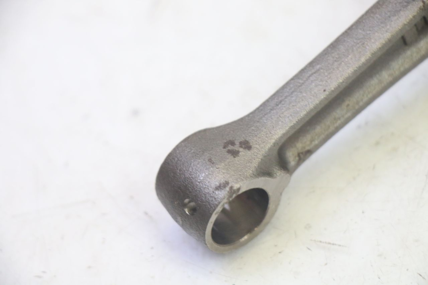 photo de WAŁ KORBOWY PIAGGIO MP3 RL 250 (2006 - 2010) - Punkty mocowania