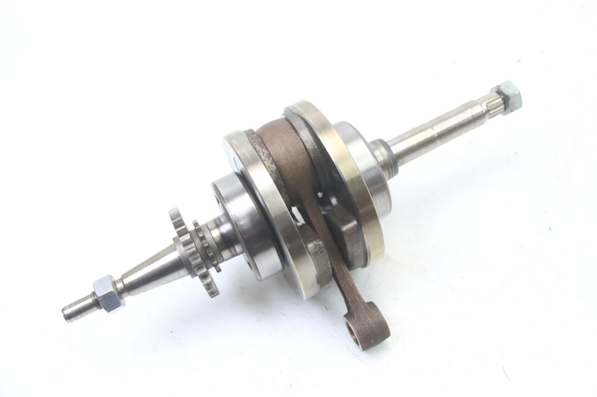 photo de WAŁ KORBOWY PEUGEOT SATELIS 125 (2013 - 2018) - Punkty mocowania