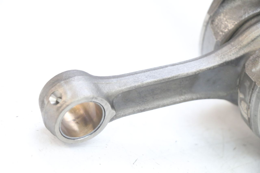 photo de WAŁ KORBOWY PIAGGIO MP3 LT 400 (2007 - 2012) - Zbliżenie techniczne