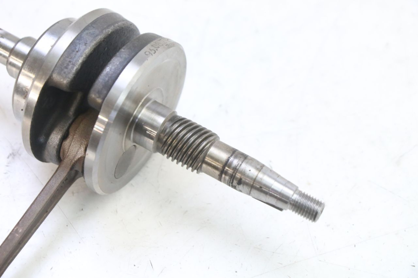 photo de WAŁ KORBOWY PGO RODOSHOW 2T 50 (2003 - 2007) - Zbliżenie techniczne