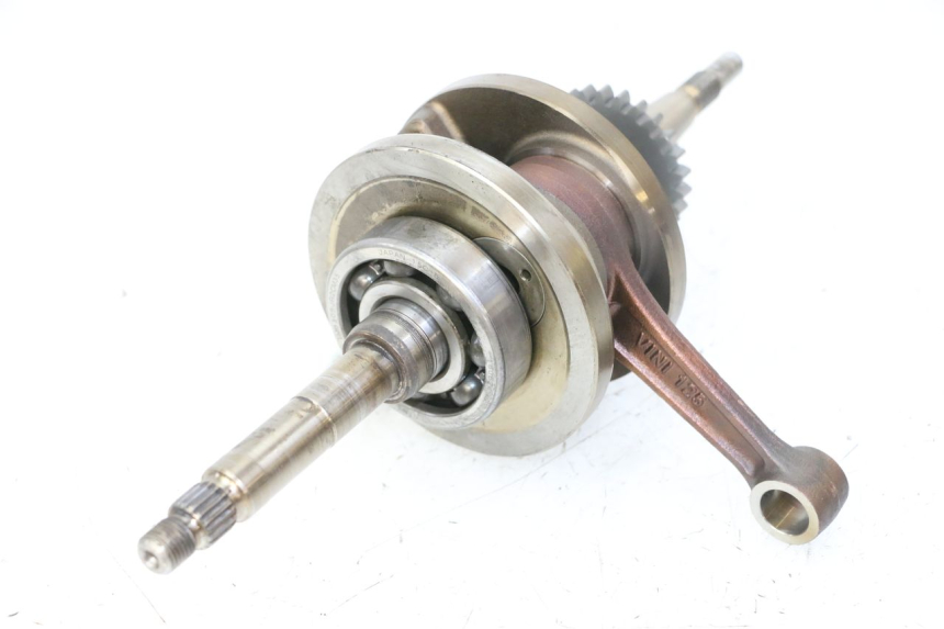 photo de WAŁ KORBOWY PEUGEOT SATELIS 125 (2013 - 2018) - Punkty mocowania