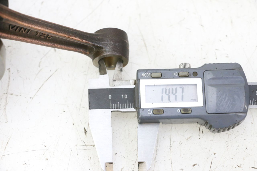 photo de WAŁ KORBOWY PEUGEOT SATELIS 125 (2010 - 2012) - Szczegół części