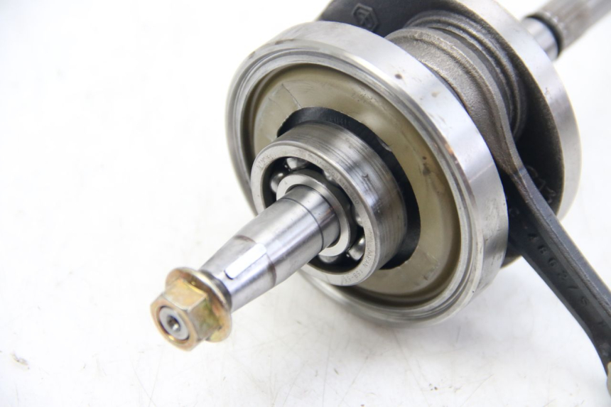 photo de WAŁ KORBOWY APRILIA SCARABEO 4T 50 (2009 - 2017) - Zbliżenie techniczne