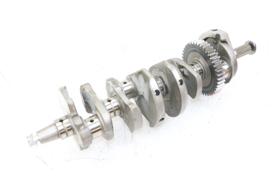 photo de WAŁ KORBOWY SUZUKI GSR 750 (2011 - 2017) - Zbliżenie techniczne