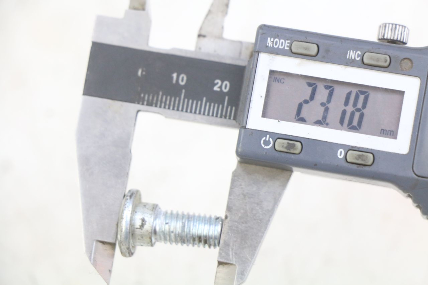 photo de ŚRUBA TARCZY HAMULCOWEJ ORION AGB37 CRF1 DIRT BIKE 125 (2013 - 2021) - Zoom stanu zużycia