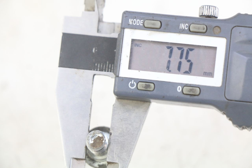 photo de ŚRUBA TARCZY HAMULCOWEJ ORION AGB37 CRF1 DIRT BIKE 125 (2013 - 2021) - Inny kąt widzenia