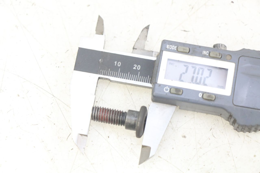 photo de ŚRUBA TARCZY HAMULCOWEJ KYMCO AGILITY 4T 50 (2018 - 2022) - Zoom stanu zużycia