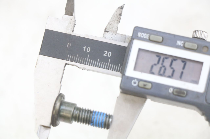 photo de ŚRUBA TARCZY HAMULCOWEJ KYMCO AGILITY NAKED RENOUVO 2T 50 (2011 - 2018) - Szczegół części